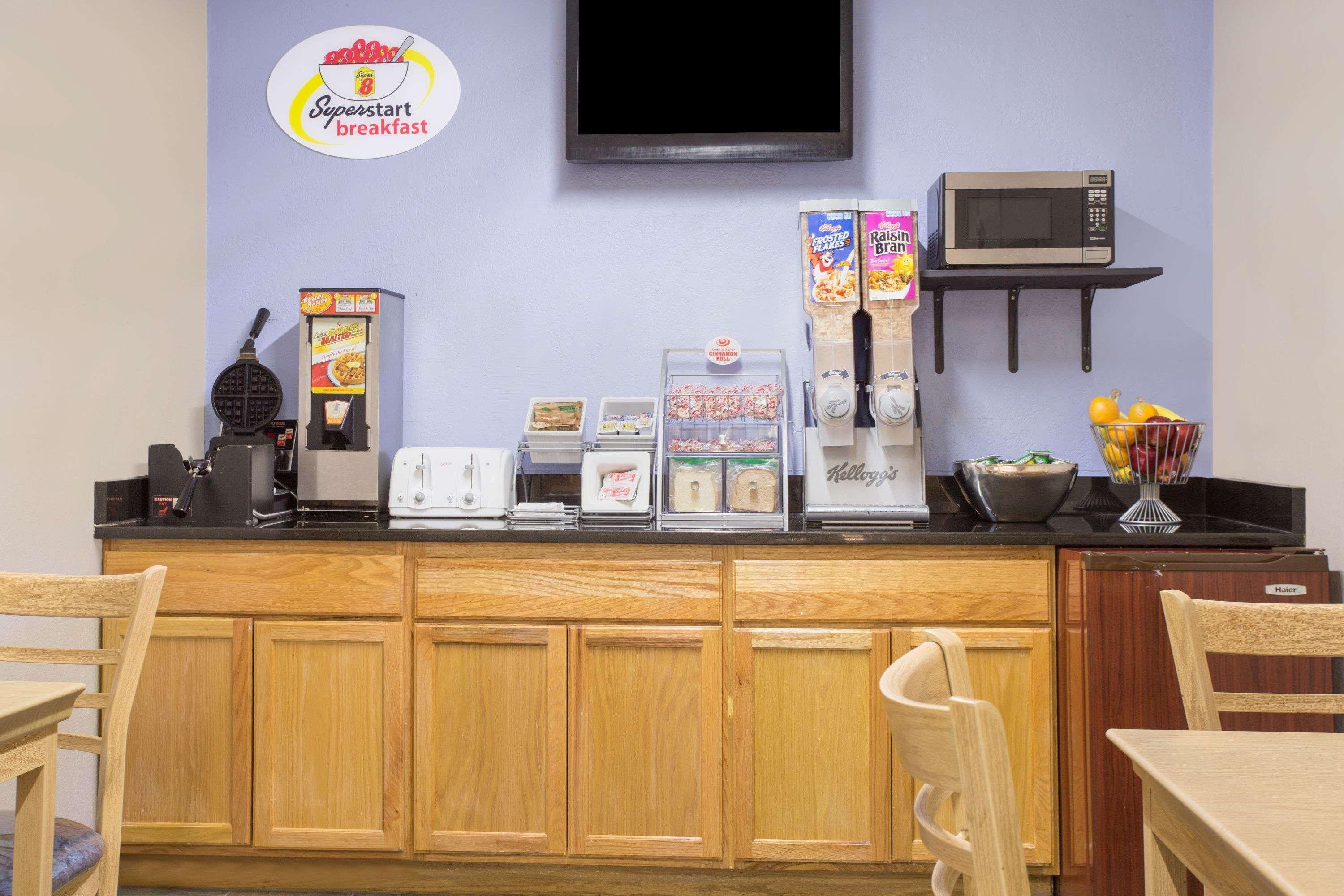 Super 8 By Wyndham Warner Robins Motell Exteriör bild