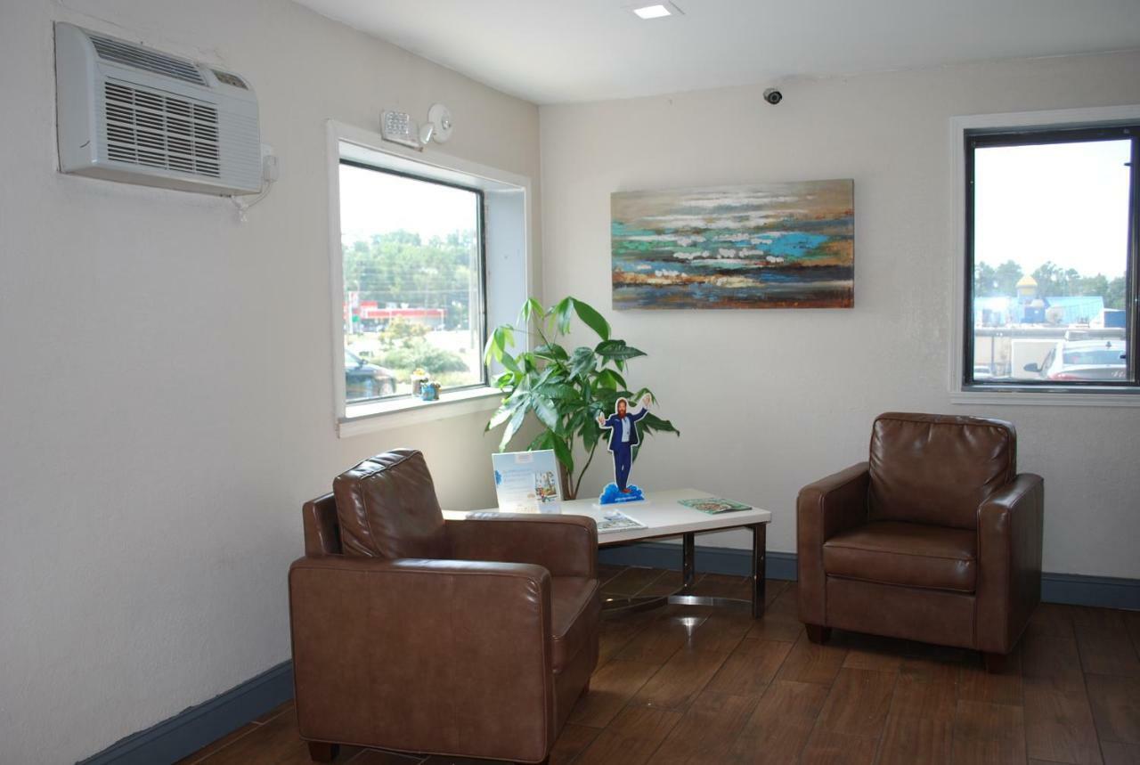Super 8 By Wyndham Warner Robins Motell Exteriör bild